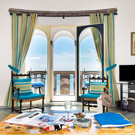 פוזיטנו Villa Torre Trasita Luxury Suites מראה חיצוני תמונה