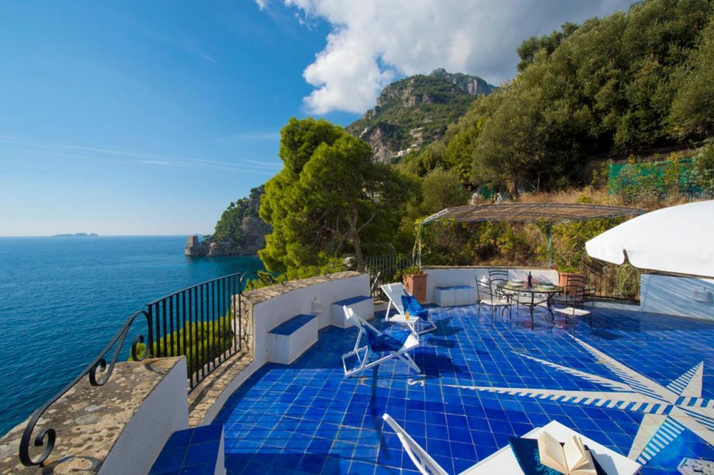 פוזיטנו Villa Torre Trasita Luxury Suites מראה חיצוני תמונה