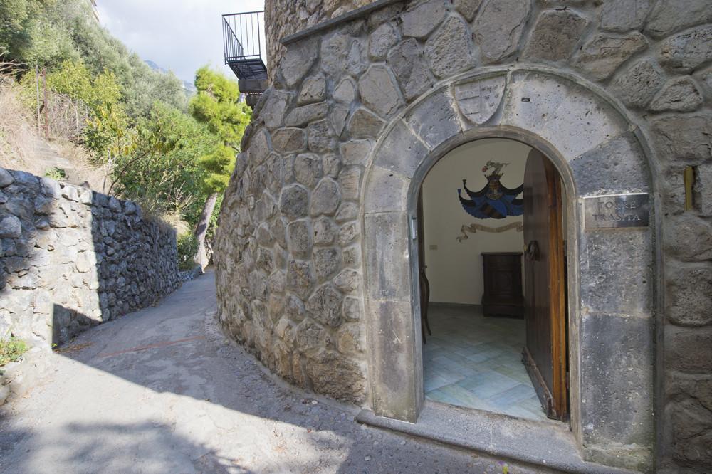 פוזיטנו Villa Torre Trasita Luxury Suites מראה חיצוני תמונה